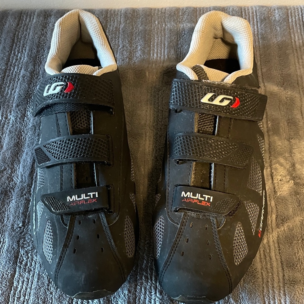 LG Multi Air Flex Black Athletic Shoes